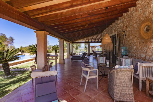 Überdchter Terrassenbereich