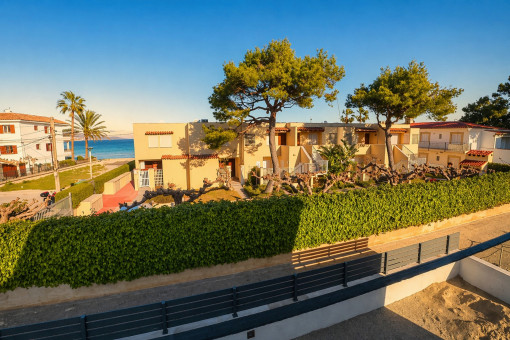 Blick vom Obergeschoss auf das Meer