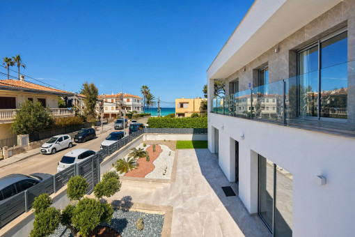 Moderne Neubauvilla 2026 · Erstbezug · 100 m zum Sandstrand Playa de Alcúdia