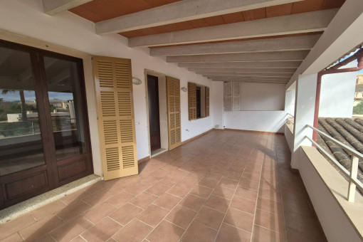 Überdachte Terrasse