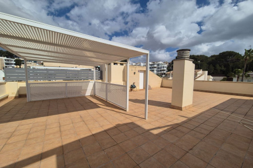 Dachterrasse mit Pergola