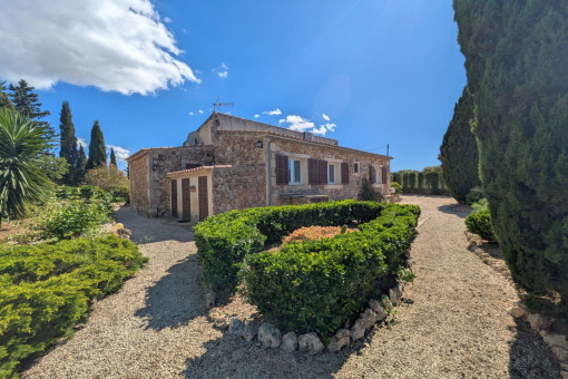 Charmante Finca zur Langzeitmiete mit Pool und traumhaftem Garten bei Sineu