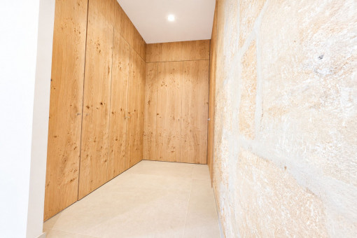 Maßgefertigte Garderobe im Eingangsbereich