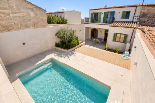 Elegantes Stadthaus mit beheiztem Salzwasserpool und Patio im Herzen von Ses Salines