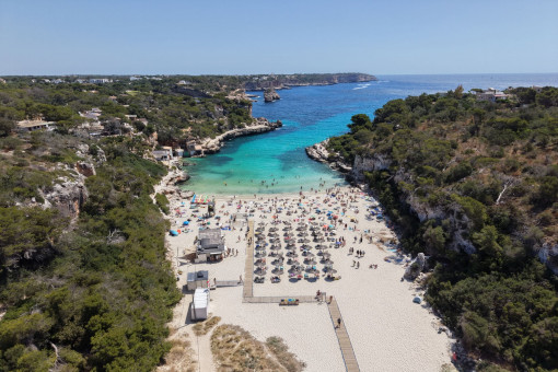 Freistehendes Haus mit Garage und Pool nur ein paar Meter vom Cala Llombards Beach entfernt