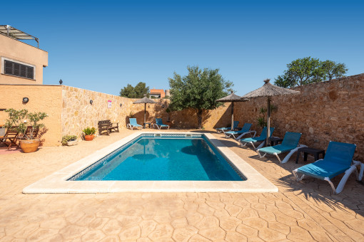 Garten und Pool