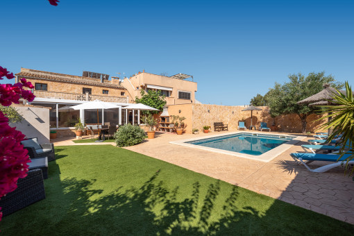 Garten und Pool