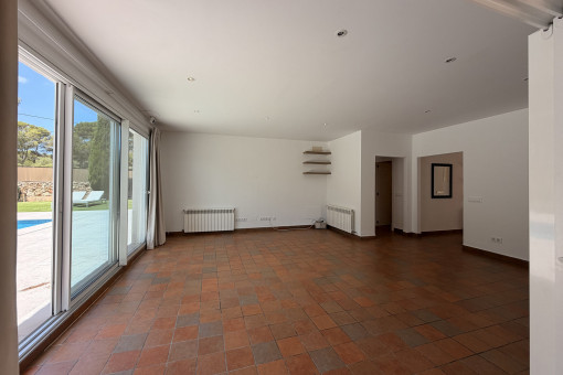 Wohnbereich mit direktem Terrassenzugang 
