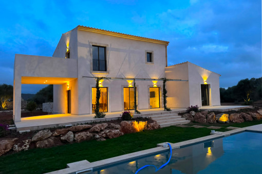 Wunderschöne Finca nahe Campos, 4 SZ, 3 Bäder, Pool, Garage und modernster Technik