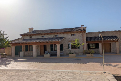 Frontansicht Finca 