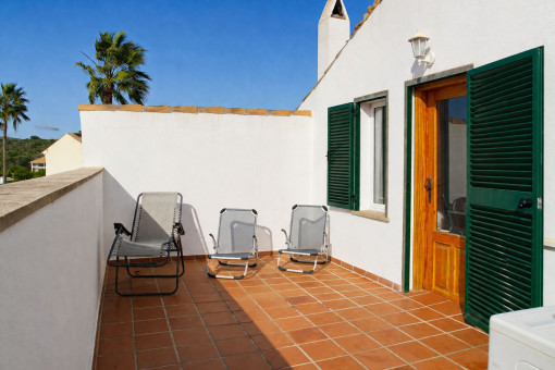 Terrasse im Obergeschoss vor der Einliegerwohnung