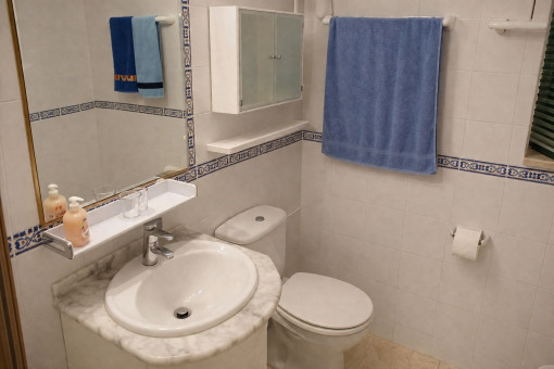 Badezimmer im Erdgeschoss