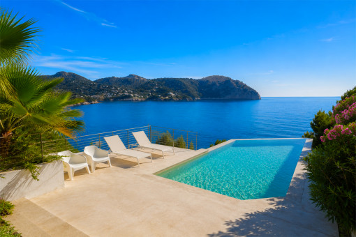 Fantastische moderne Designer-Villa direkt am Meer von Canyamel