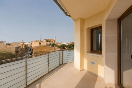 Balkon mit Aussicht auf die Innenstadt