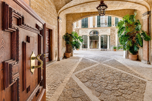 Exklusives Apartment mit privatem Parkplatz im Herzen der Altstadt von Palma mieten – verfügbar von September 2026 bis April 2027