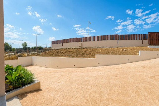 Weitläufiges Gartengrundstück der Villa in Son Gual