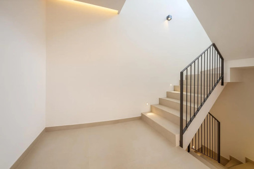 Moderne Innentreppe zwischen den Wohnebenen