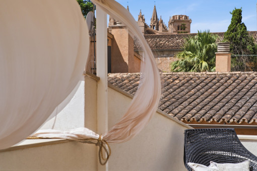 Bezauberndes Duplex-Penthouse in Palmas Altstadt mit Dachterrasse, nur wenige Schritte vom Meer entfernt