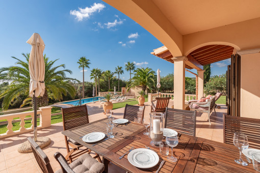 Überdachte Terrasse