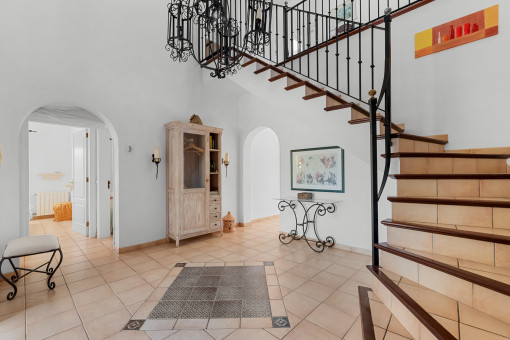 Treppe ins Obergeschoss