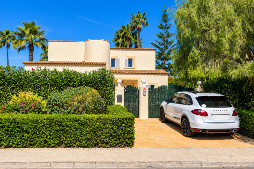 Wunderschöne Villa mit Pool und Garten in Sa Coma