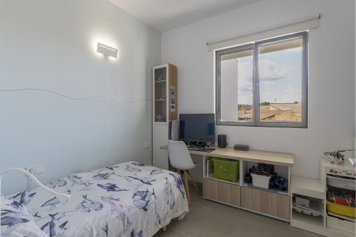 Schlafzimmer 4
