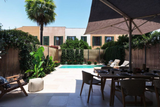 Neubau Stadthäuser in Campos mit 3 Schlafzimmern, Garten und Pool