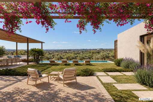 Vielseitige Terrassenflächen harmonieren mit dem 10 m Pool