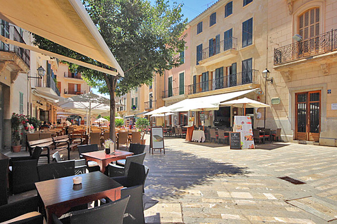 Vue sur la vieille ville d‘Alcudia