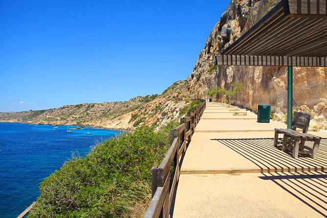 Paseo in Cala Blava