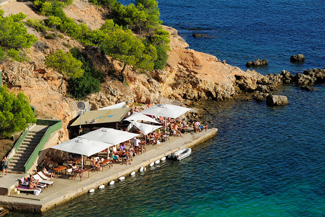 Beachbar in Portals Nous